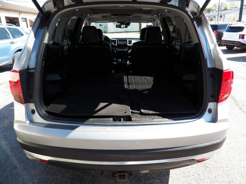 Used 2017 Honda Pilot Elite image 11