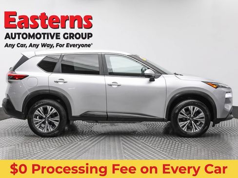 Used 2022 Nissan Rogue SV AWD/4WD image 4
