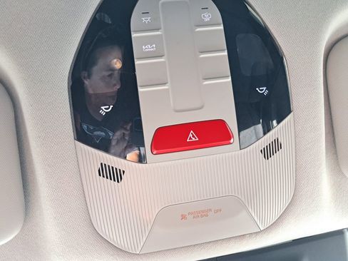 Used 2025 Kia K4 FWD image 17
