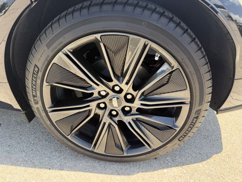 Certified 2024 Cadillac Lyriq Sport RWD image 32