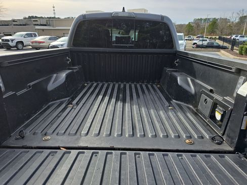 Certified 2020 Toyota Tacoma TRD Off-Road image 13