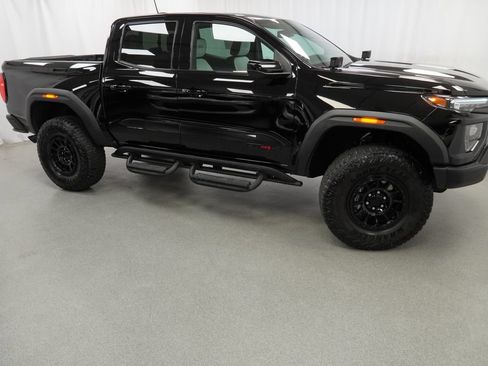 Used 2024 GMC Canyon AT4X w/ AT4X AEV Edition AWD/4WD image 6