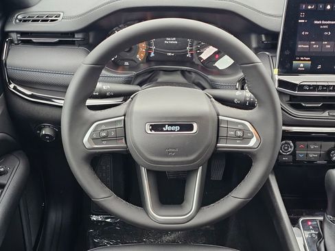 New 2026 Jeep Compass Latitude image 17