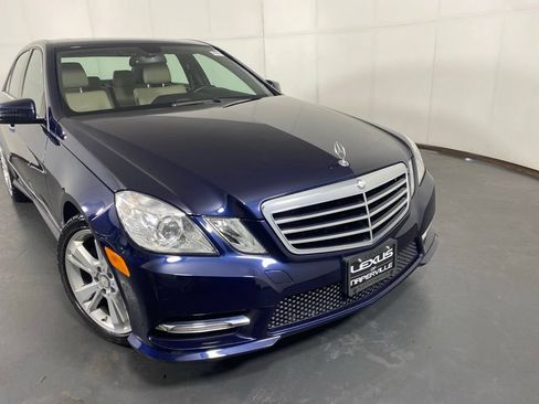 Used 2013 Mercedes-Benz E 350 Sedan image 3