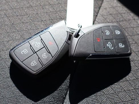 Used 2025 Chevrolet Silverado 1500 Custom Trail Boss image 30