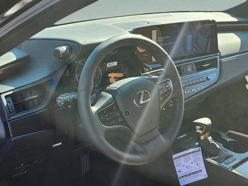 New 2025 Lexus ES 350 w/ Premium Package image 9