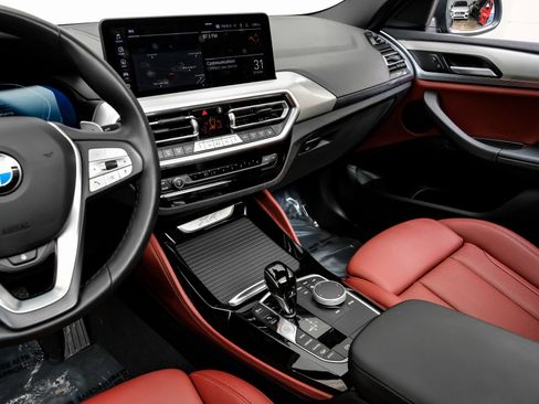 Used 2025 BMW X4 xDrive30i w/ Premium Package image 26