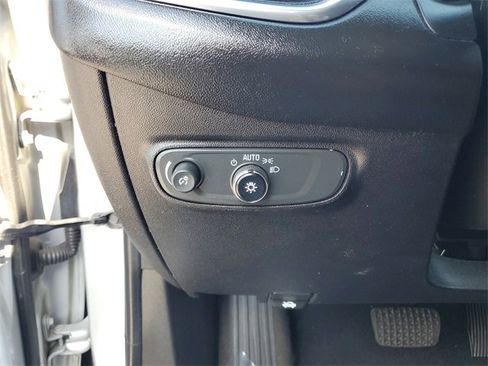 Used 2019 Chevrolet Equinox LT image 15