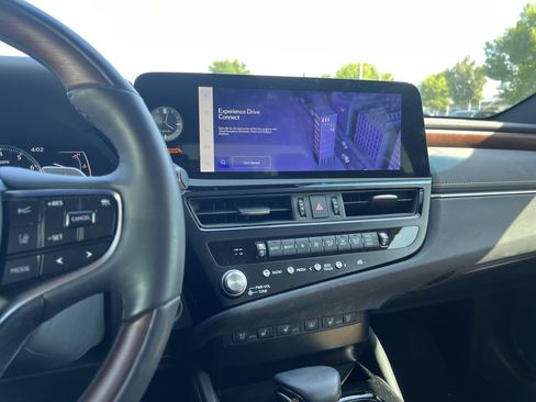 Used 2023 Lexus ES 350 Ultra Luxury w/ Accessory Package (Z2) FWD image 18