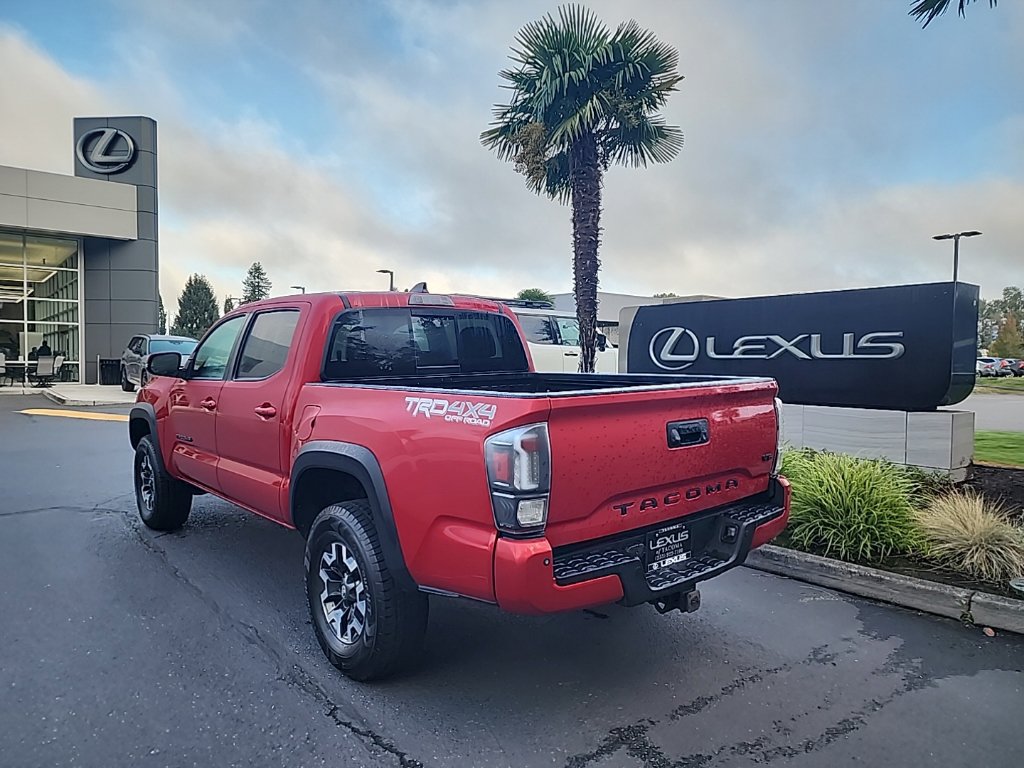Used 2021 Toyota Tacoma TRD Off-Road w/ Technology Package AWD/4WD image 3