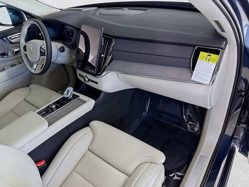 New 2026 Volvo XC90 T8 Ultra w/ Protection Package Premier image 31