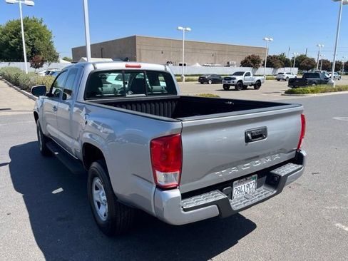 Used 2016 Toyota Tacoma SR RWD image 5