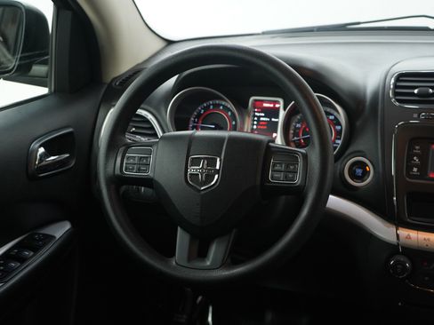 Used 2014 Dodge Journey SXT image 14