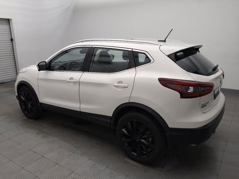 Used 2022 Nissan Rogue Sport SL w/ Premium Package FWD image 3