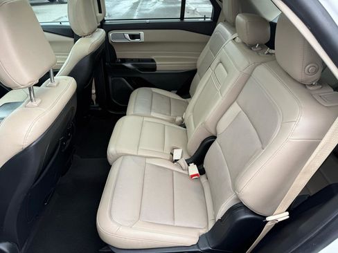 Used 2020 Ford Explorer Limited w/ Class III Trailer Tow Package image 14