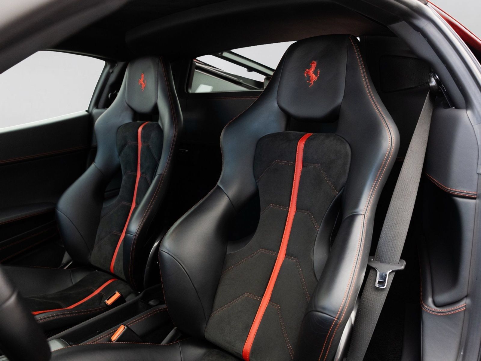 Used 2012 Ferrari 458 Italia Coupe RWD image 6