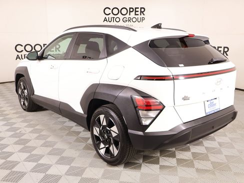 Used 2025 Hyundai Kona SEL image 21