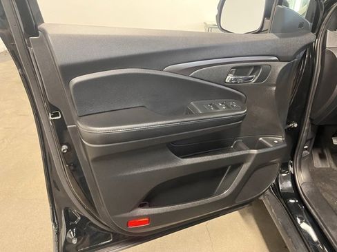 Used 2022 Honda Pilot Sport image 24