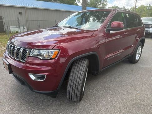 Used 2018 Jeep Grand Cherokee Laredo image 4