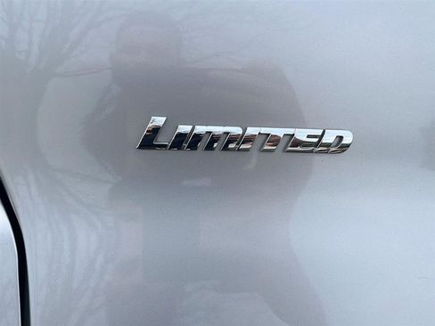 Used 2020 Toyota 4Runner Limited image 22