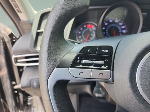 Used 2021 Hyundai Elantra SEL FWD image 13