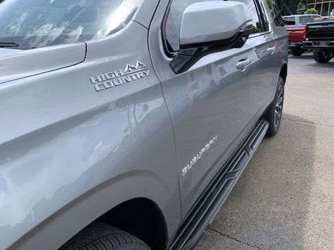 New 2025 Chevrolet Suburban High Country image 6