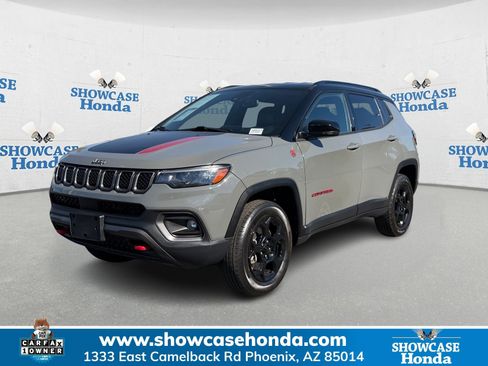 Used 2023 Jeep Compass Trailhawk image 1