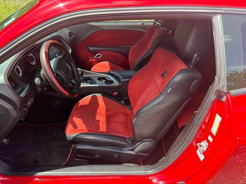 Used 2022 Dodge Challenger R/T Scat Pack RWD image 6