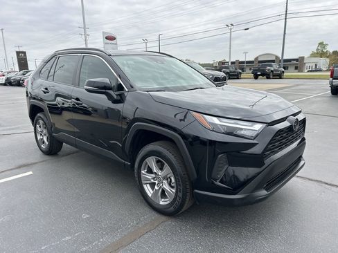 Used 2023 Toyota RAV4 XLE w/ Convenience Package image 22