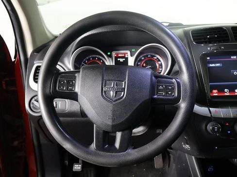 Used 2019 Dodge Journey SE image 33