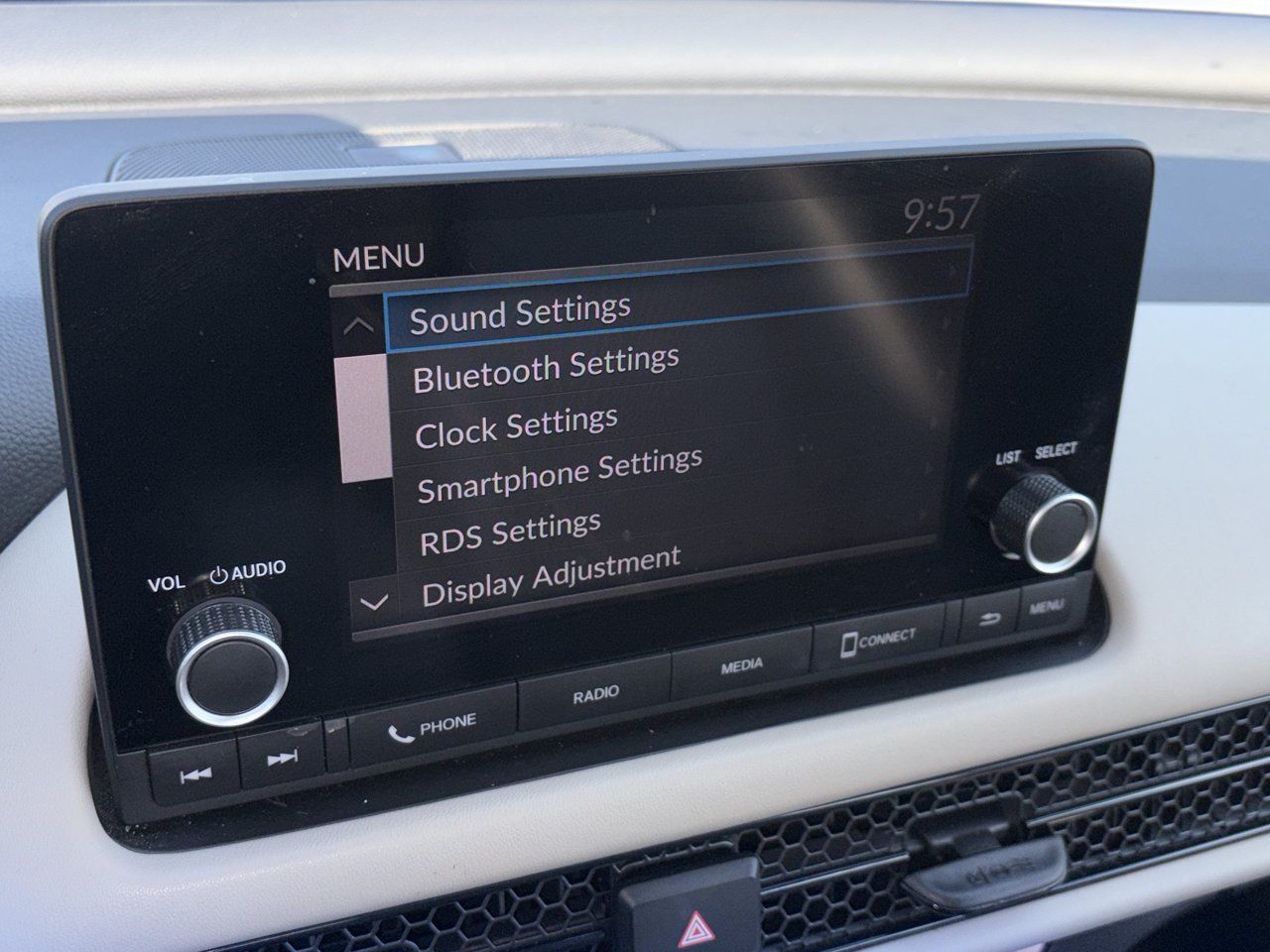 Used 2023 Honda HR-V LX image 3