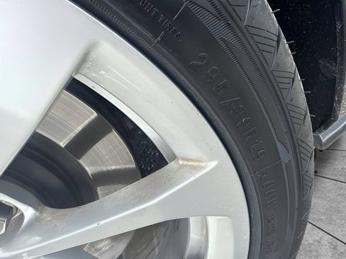 Used 2018 Cadillac CTS V RWD image 28