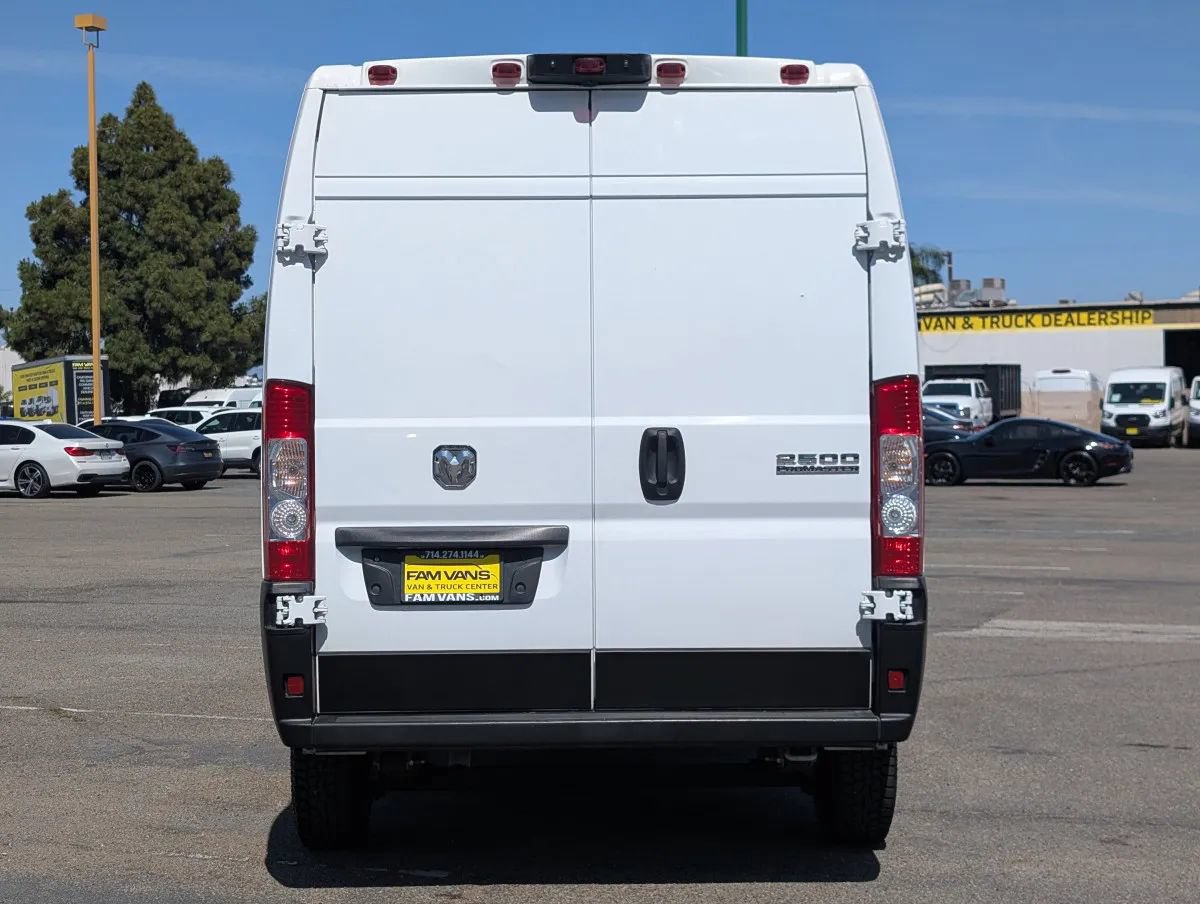 Used 2023 RAM ProMaster 2500 FWD image 3