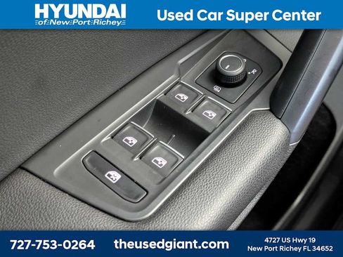 Used 2021 Volkswagen Tiguan SE w/ Panoramic Sunroof Package FWD image 33