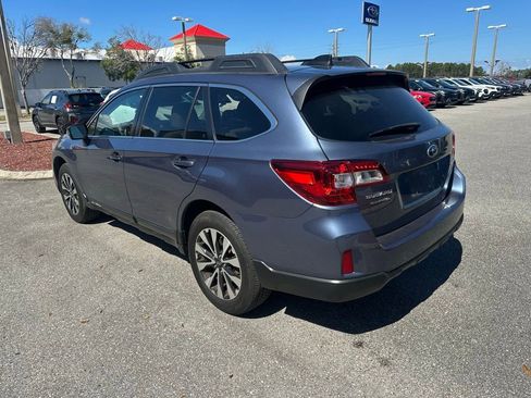 Used 2017 Subaru Outback 2.5i Limited image 9