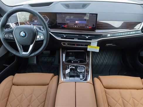 New 2026 BMW X5 xDrive50e w/ Climate Comfort Package image 22