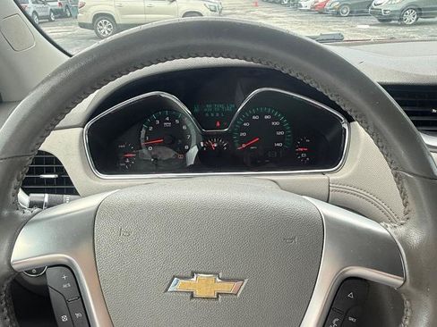Used 2014 Chevrolet Traverse LT FWD image 11