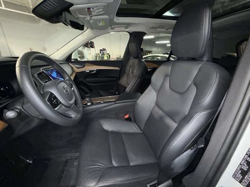 Used 2024 Volvo XC90 B6 Plus AWD/4WD image 2