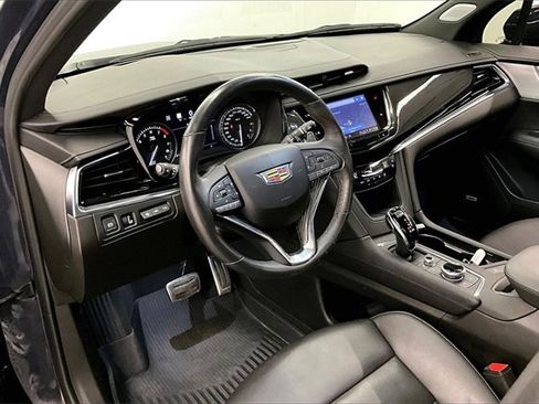 Used 2024 Cadillac XT6 Sport w/ Technology Package image 13
