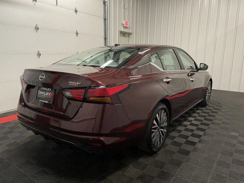 Used 2025 Nissan Altima 2.5 SV FWD image 4