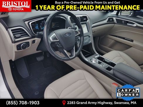 Used 2017 Ford Fusion SE w/ Fusion SE Technology Package image 15
