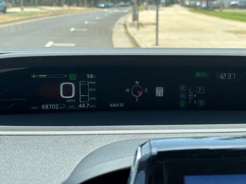 Used 2017 Toyota Prius Prime Advanced FWD image 19