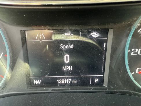 Used 2018 Chevrolet Cruze LT w/ Convenience Package FWD image 12
