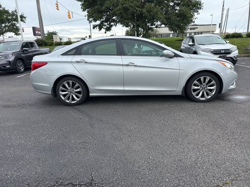 Used 2011 Hyundai Sonata SE FWD image 22