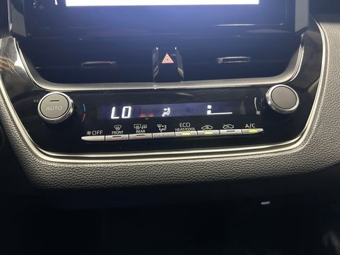Used 2023 Toyota Corolla LE w/ LE Convenience Package FWD image 21