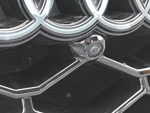 Used 2026 Audi RS Q8 performance AWD/4WD image 57