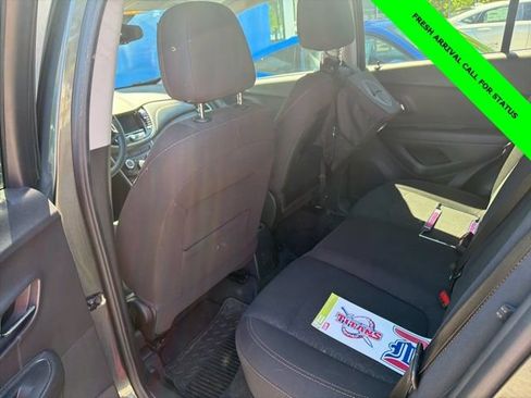 Used 2020 Chevrolet Trax LS w/ Tint and Cruise Package FWD image 16