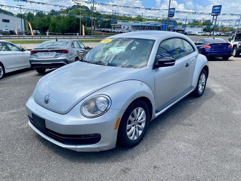 Used 2014 Volkswagen Beetle 1.8T FWD image 3