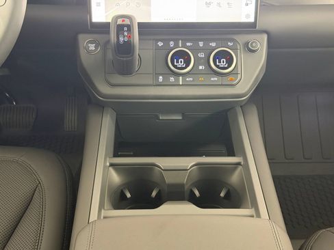 New 2026 Land Rover Defender 110 S AWD/4WD image 17