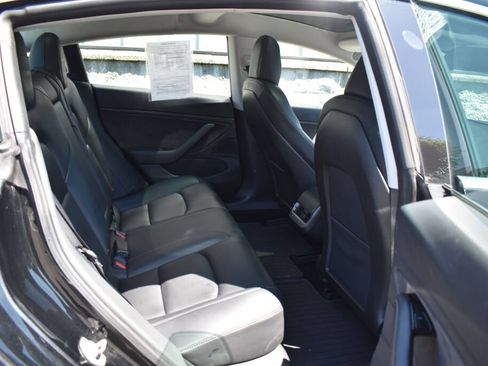Used 2018 Tesla Model 3 Long Range RWD image 23